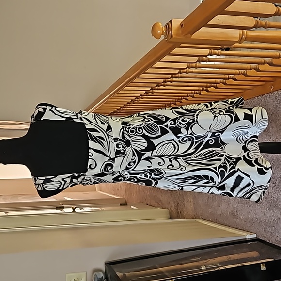 Ann Taylor Silky Dress - Picture 2 of 4